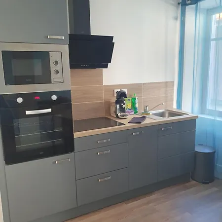 Jolie T3 Avec Terrasse Apartman *